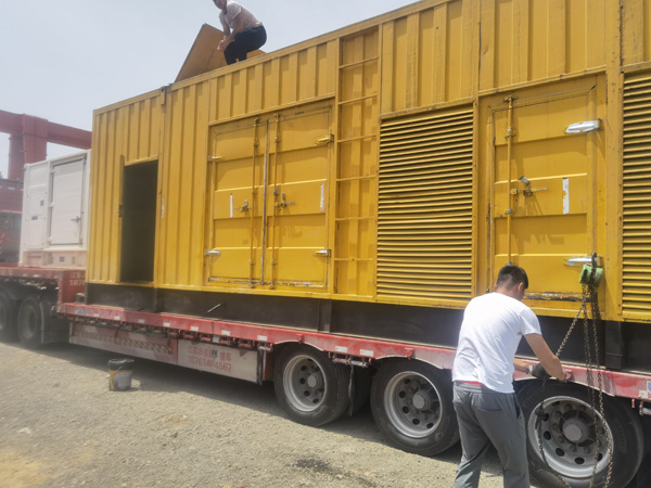 汉滨除了负载情况和发动机维护，还有哪些因素会影响 200kw 柴油发电机的油耗？